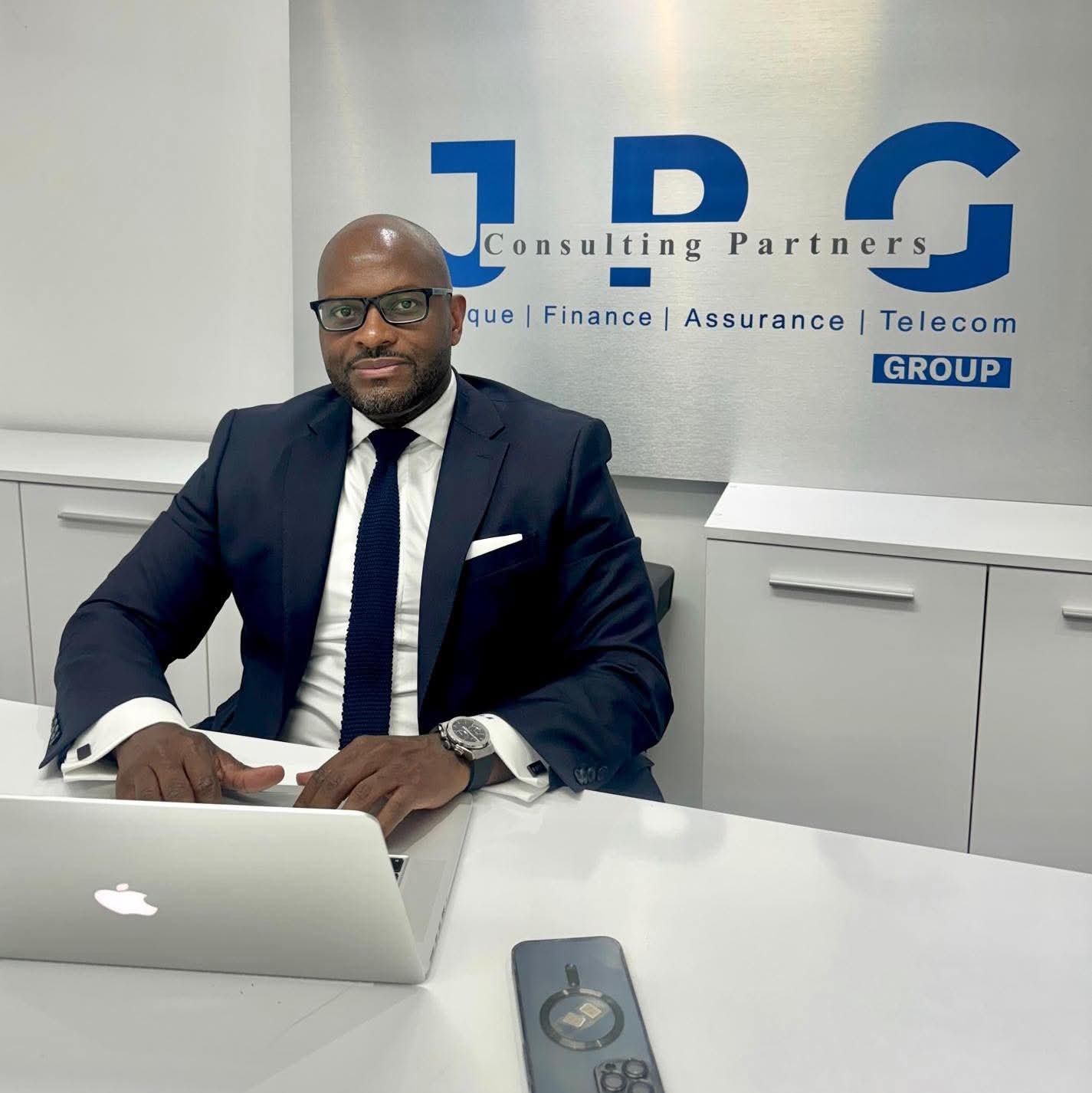 Expert financier international : Junior Mbuyi sélectionné pour le 7ème  forum annuel sur la gestion du risque crédit en Autriche   